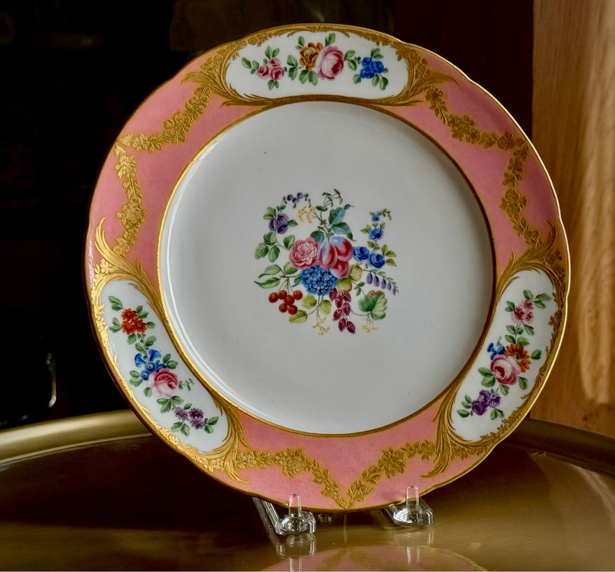 SÈVRES セーヴル｜ピンク地 花束文 金彩皿｜c.1774–1775