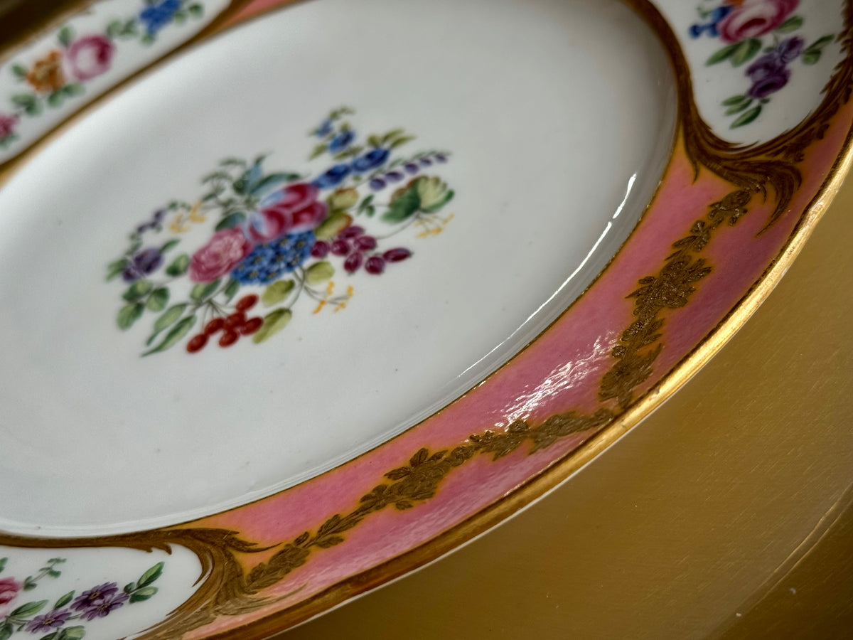 SÈVRES セーヴル｜ピンク地 花束文 金彩皿｜c.1774–1775