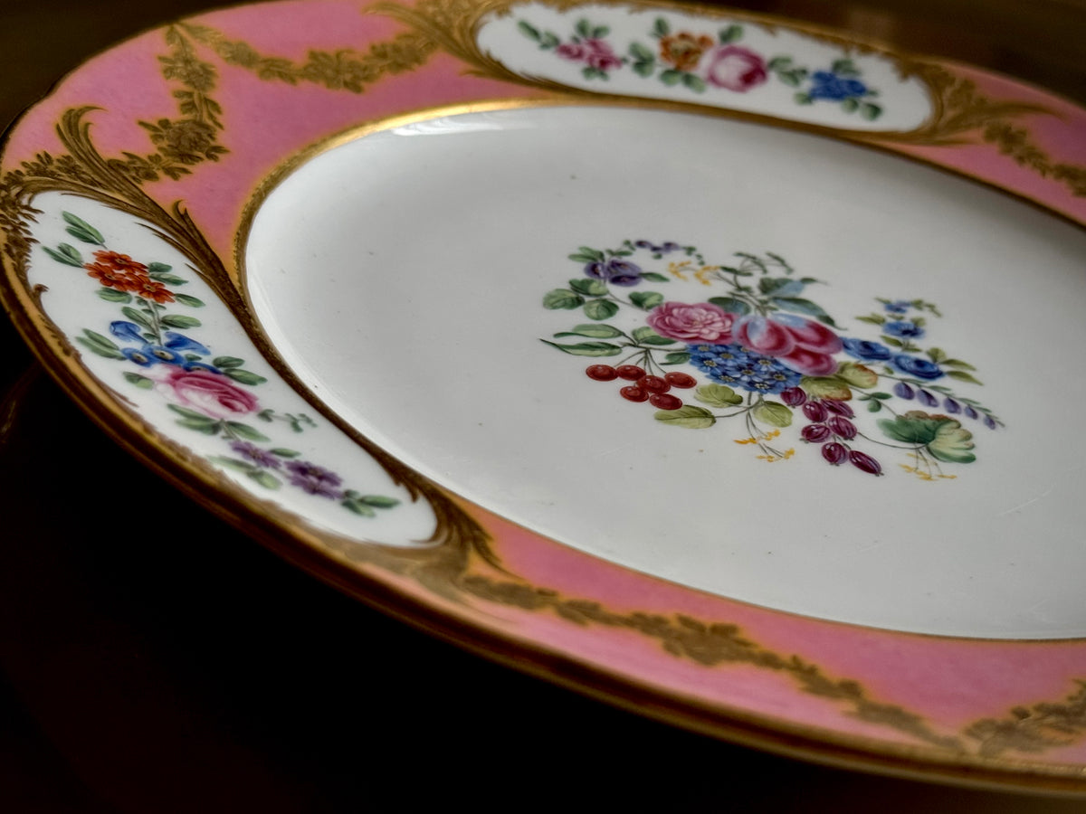 SÈVRES セーヴル｜ピンク地 花束文 金彩皿｜c.1774–1775